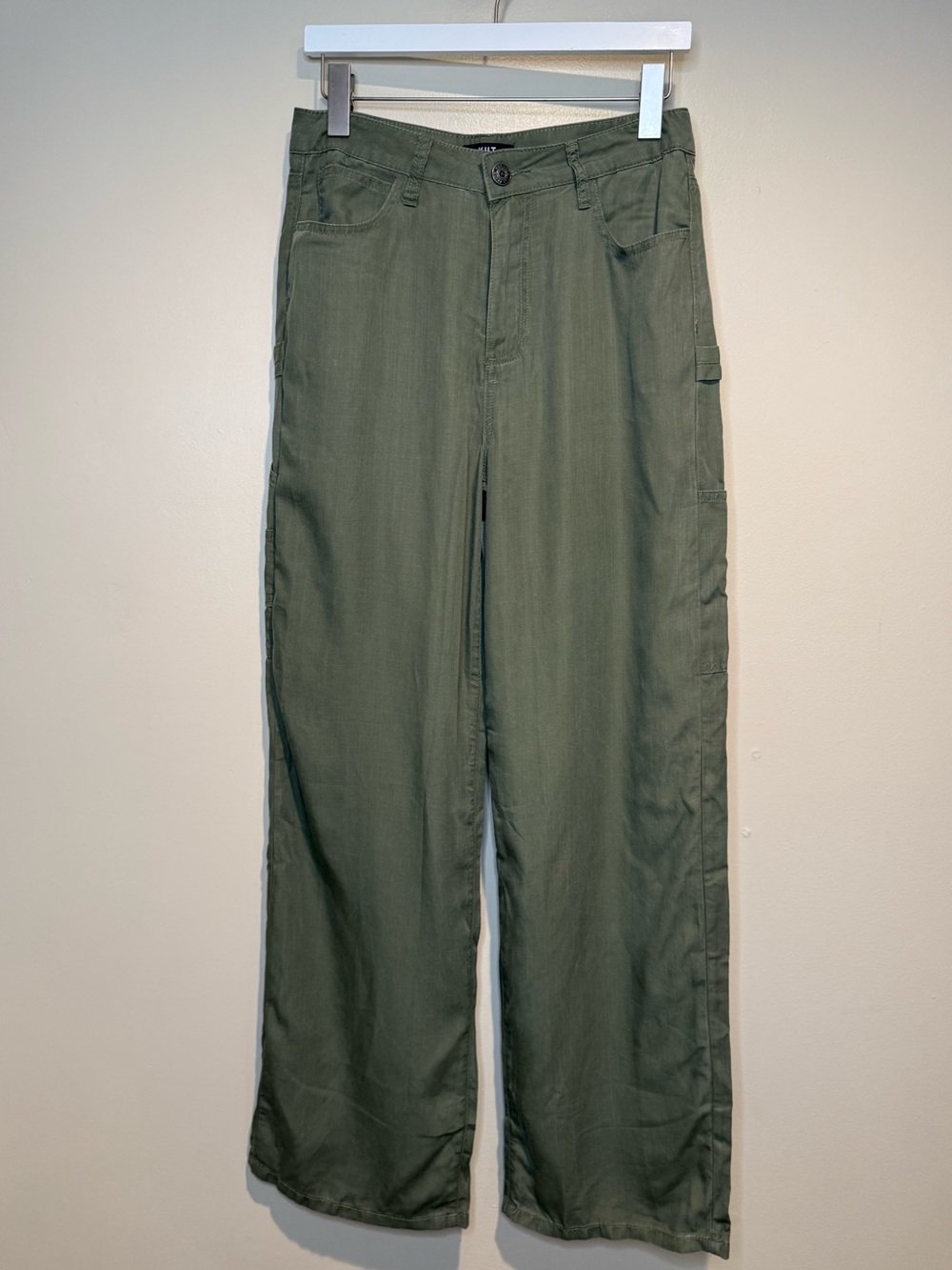 KUT from the Kloth Super Wide Leg Trousers in Olive